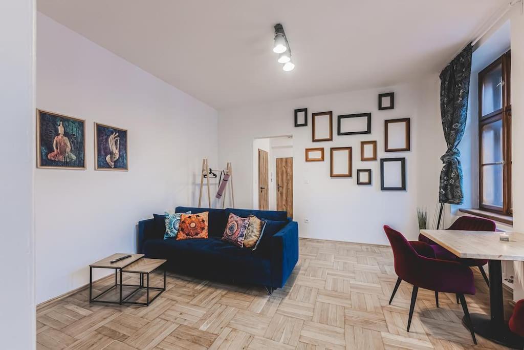 Carolina'S Yoga Apartment Hradec Králové Kültér fotó